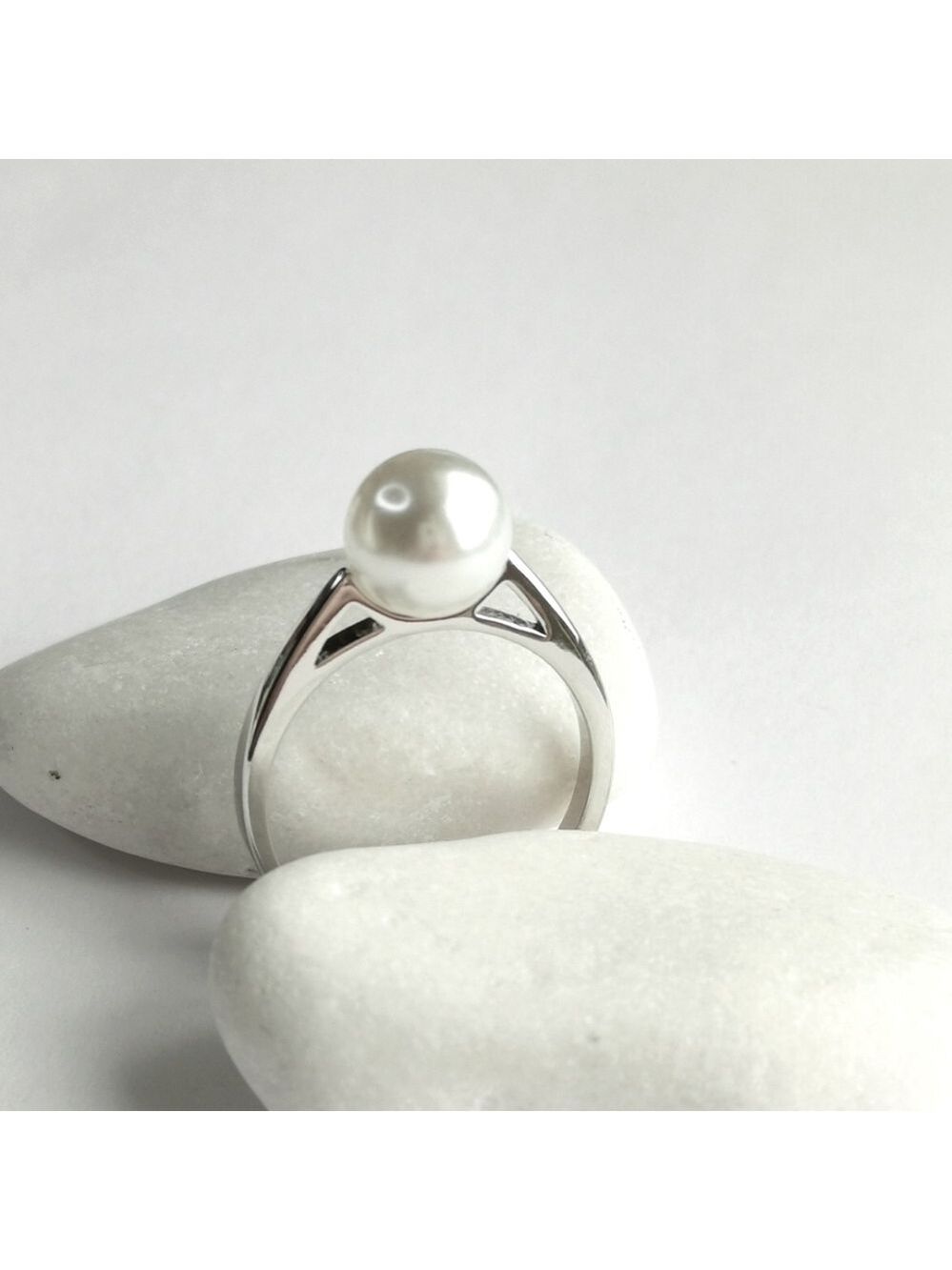 Swarovski Elements solitaire Pearl 14k white gold cocktail ring size 8